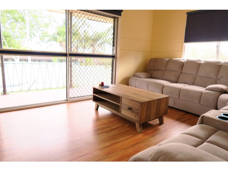 68A Cemetery Road, Eastern Heights QLD 4305