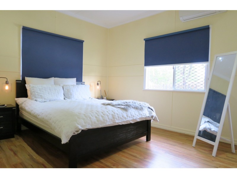 68A Cemetery Road, Eastern Heights QLD 4305