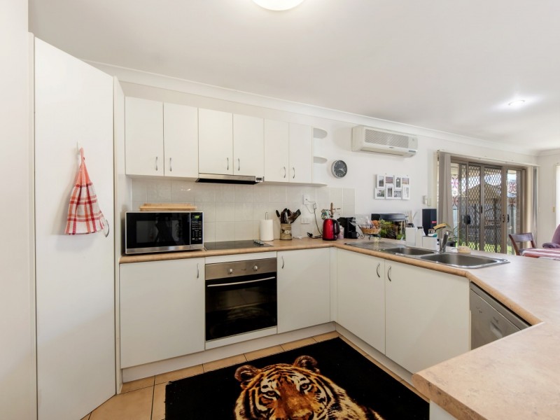 5 Tea Tree Place, Raceview QLD 4305