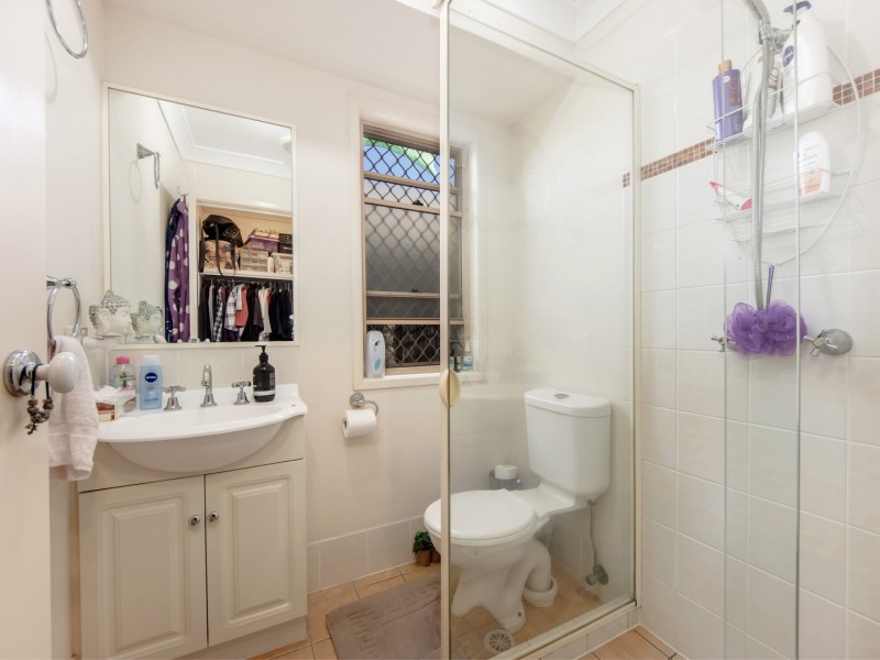 5 Tea Tree Place, Raceview QLD 4305