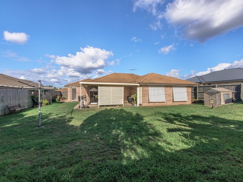 5 Tea Tree Place, Raceview QLD 4305