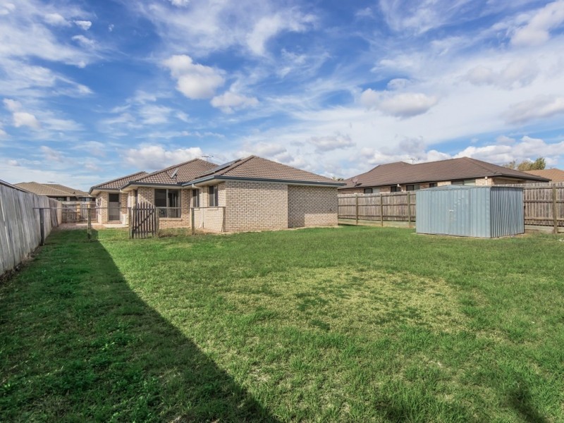 72 Anna Drive, Raceview QLD 4305