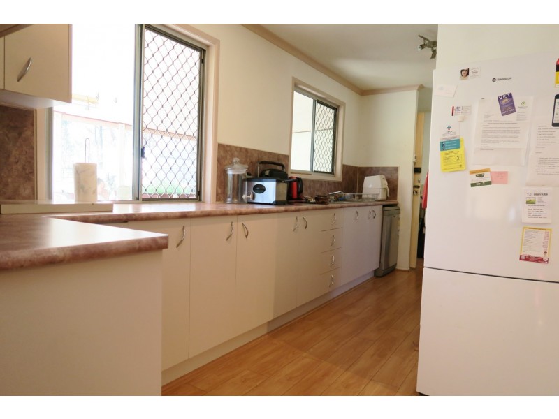 102 Naomai Street, Blackstone QLD 4304