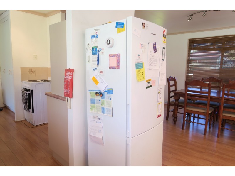 102 Naomai Street, Blackstone QLD 4304