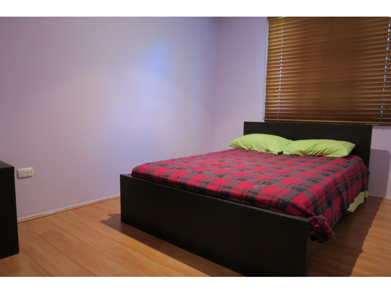102 Naomai Street, Blackstone QLD 4304