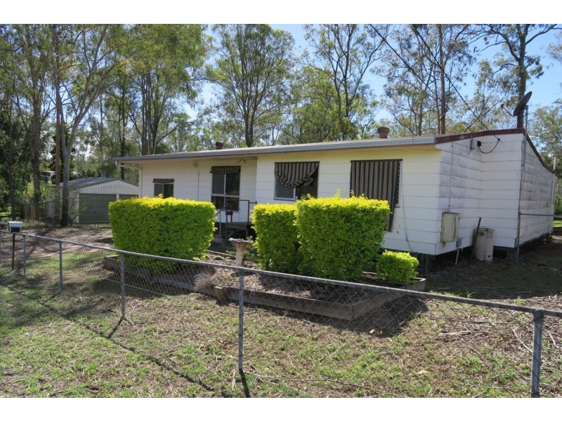 102 Naomai Street, Blackstone QLD 4304