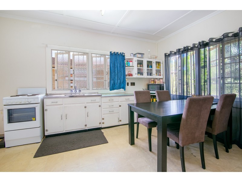 11 Sherlock Street, Brassall QLD 4305