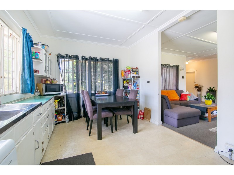 11 Sherlock Street, Brassall QLD 4305