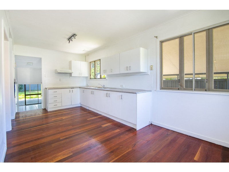 40 Railway Street, Booval QLD 4304