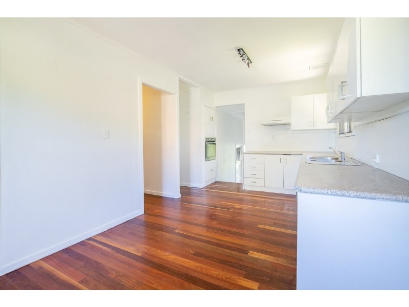 40 Railway Street, Booval QLD 4304