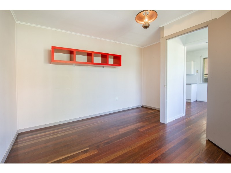 40 Railway Street, Booval QLD 4304