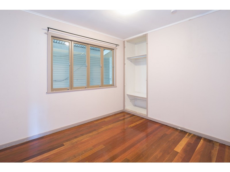 40 Railway Street, Booval QLD 4304