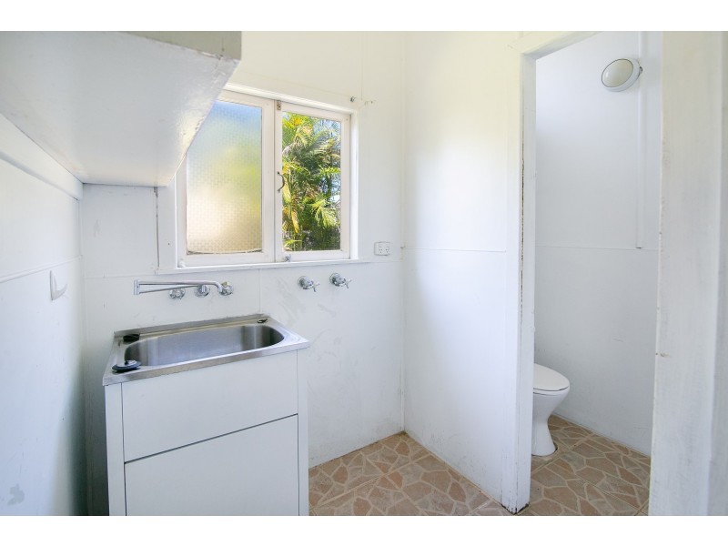 40 Railway Street, Booval QLD 4304