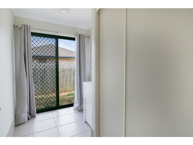 11 Ronayne Circle, One Mile QLD 4305