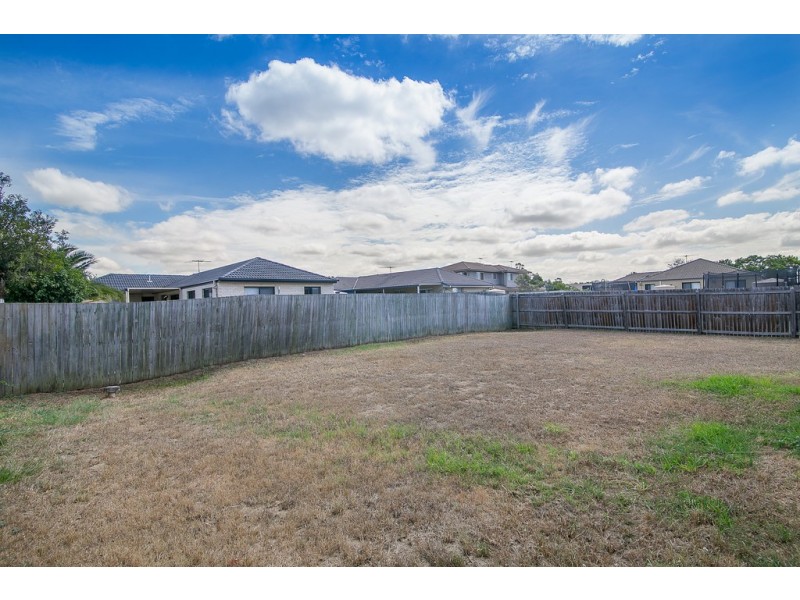 11 Ronayne Circle, One Mile QLD 4305