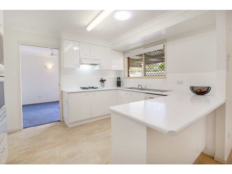 32 Kentia Circuit, Flinders View QLD 4305