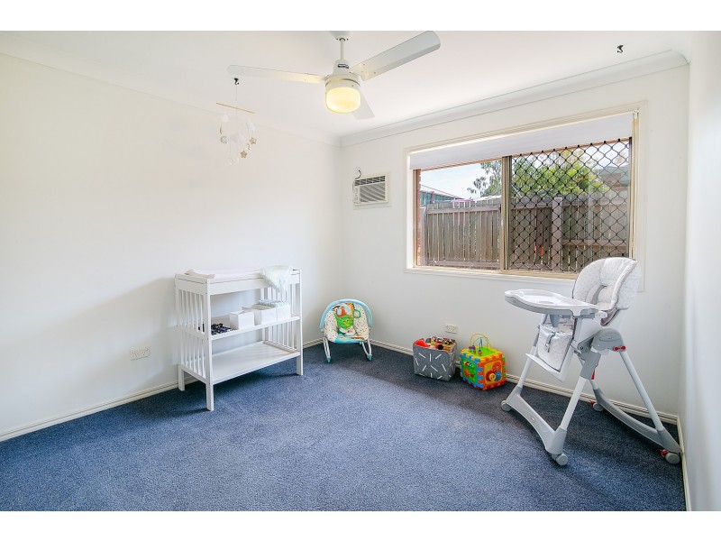 32 Kentia Circuit, Flinders View QLD 4305