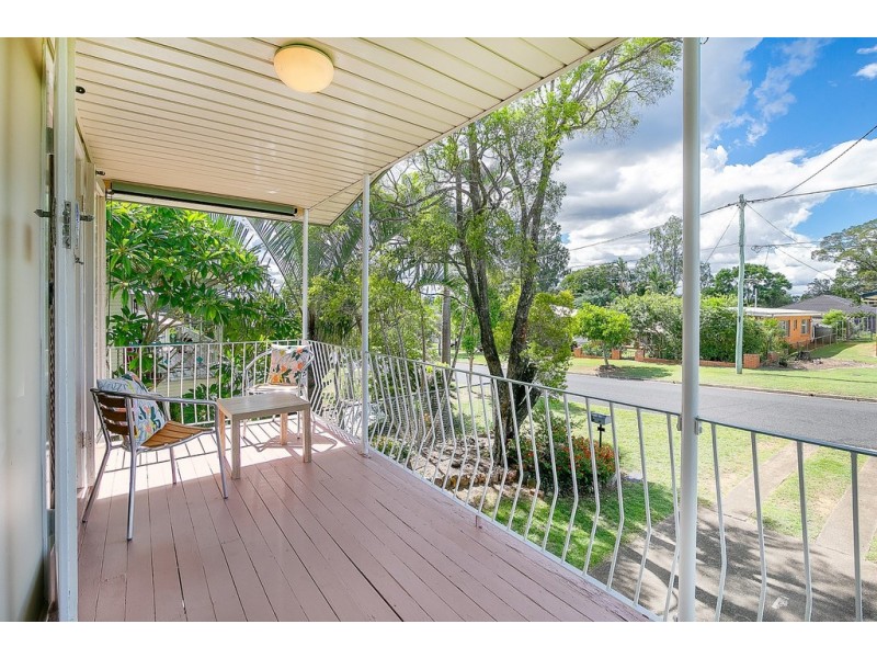 24 Gilmore Street, Leichhardt QLD 4305
