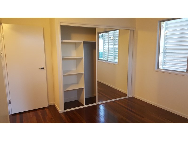 93 Robertson Road, Raceview QLD 4305