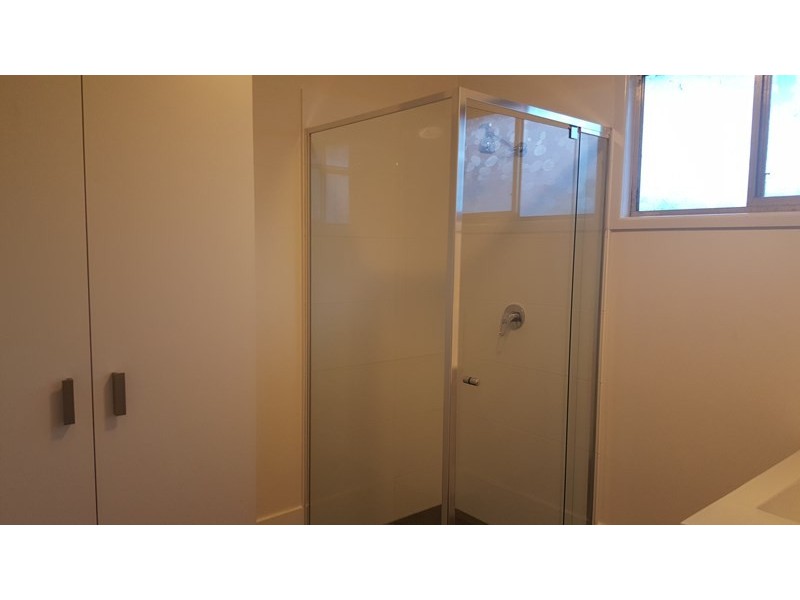 93 Robertson Road, Raceview QLD 4305