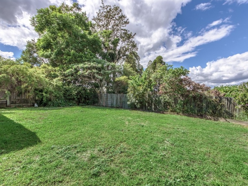 15 Chilcot Street, Silkstone QLD 4304