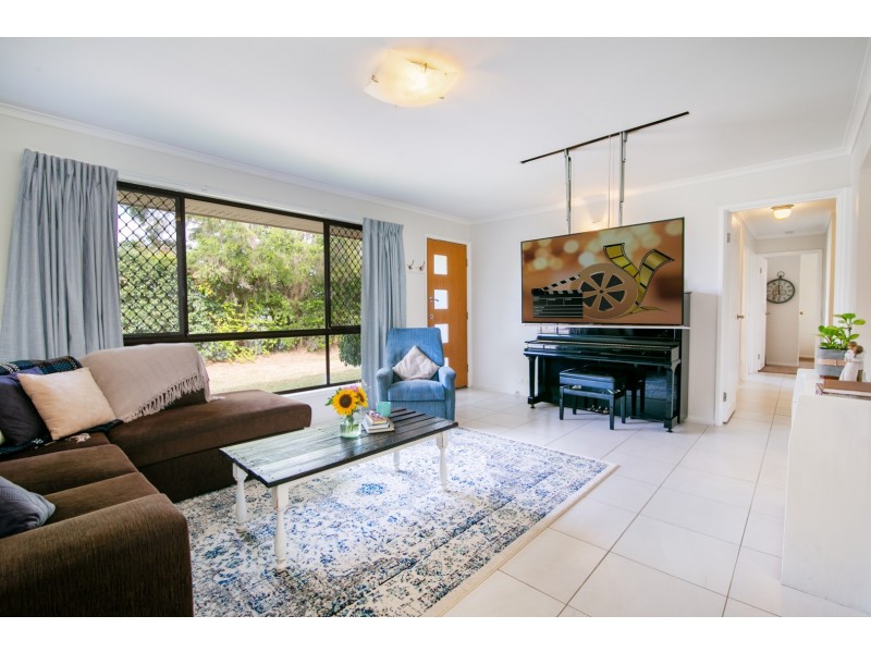 15 Suffield Drive, Yamanto QLD 4305