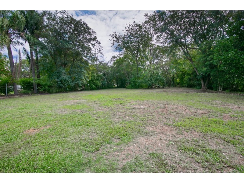 15 Suffield Drive, Yamanto QLD 4305