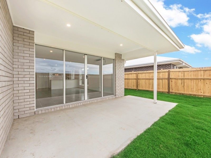 62 Wallace Street, Walloon QLD 4306