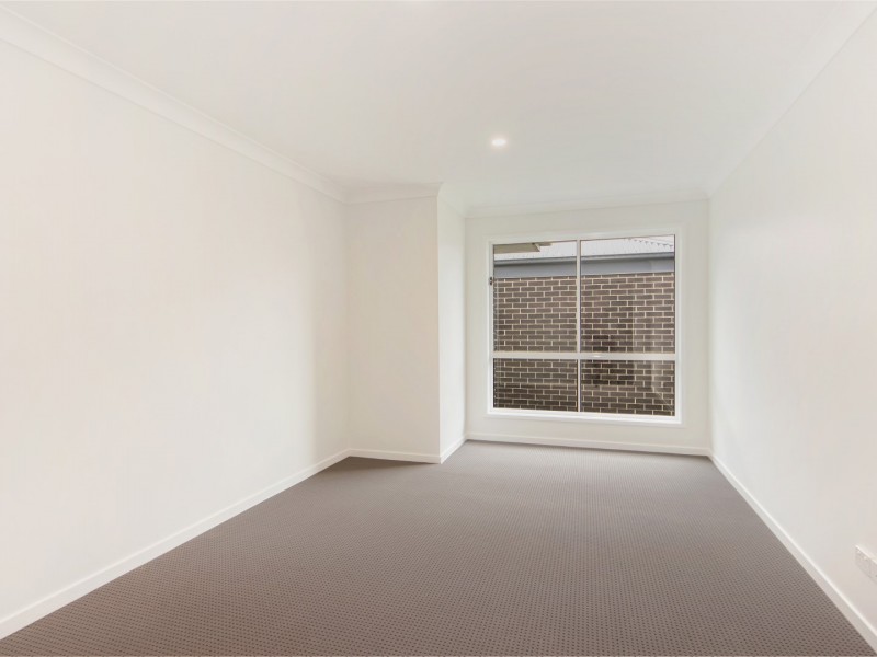 78 Wallace Street, Walloon QLD 4306