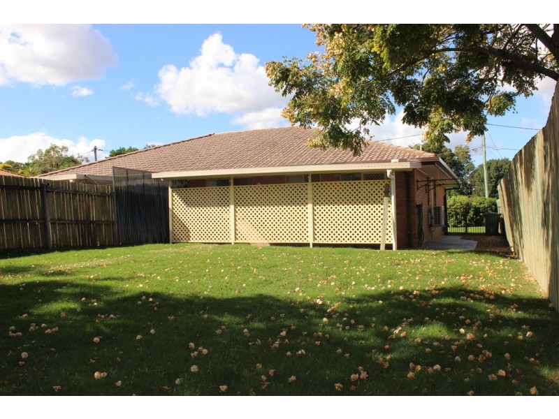 1/27 Cambridge Street, Silkstone QLD 4304
