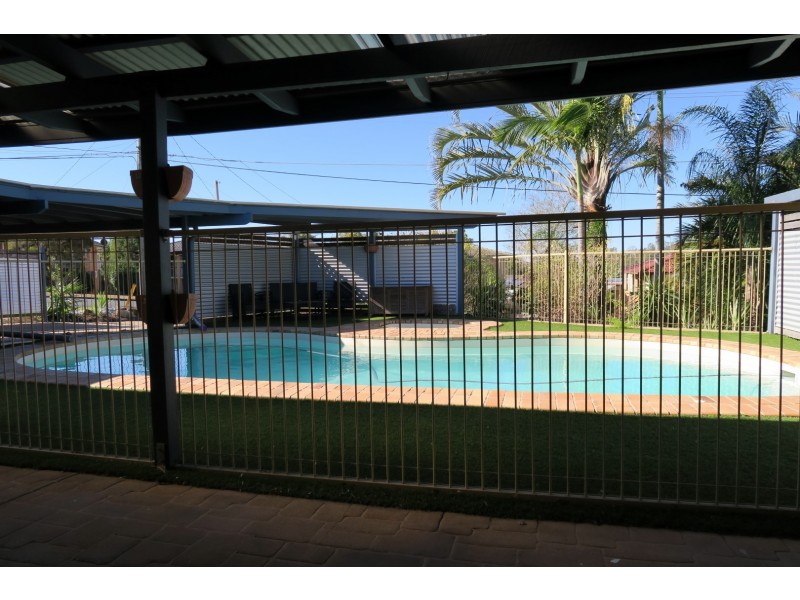 20 Olbern Crescent, Yamanto QLD 4305