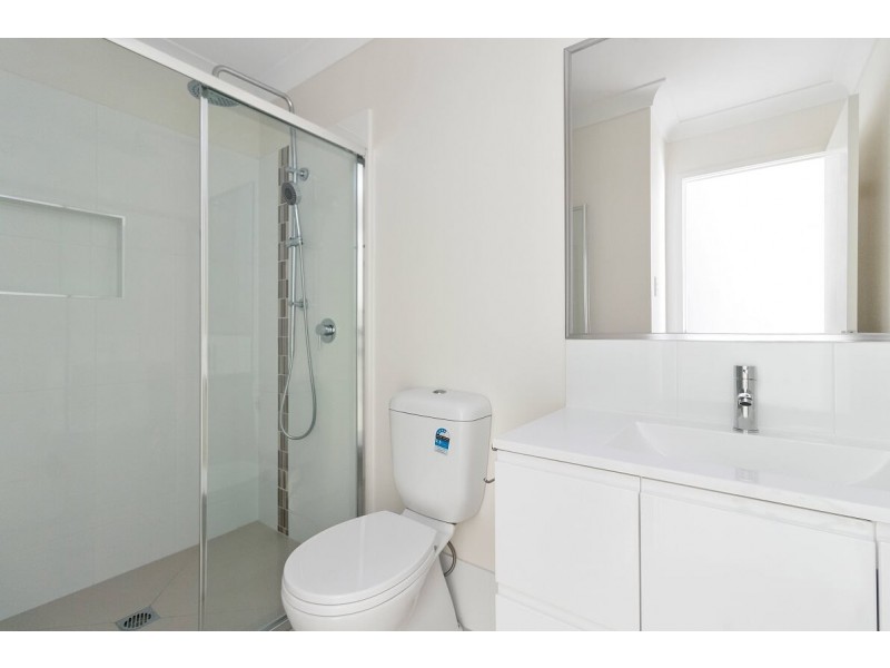 2/299 Whitehill Road, Flinders View QLD 4305