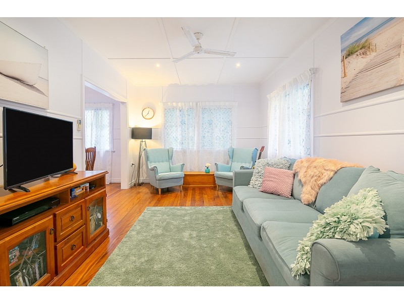 1 Irvine Street, East Ipswich QLD 4305