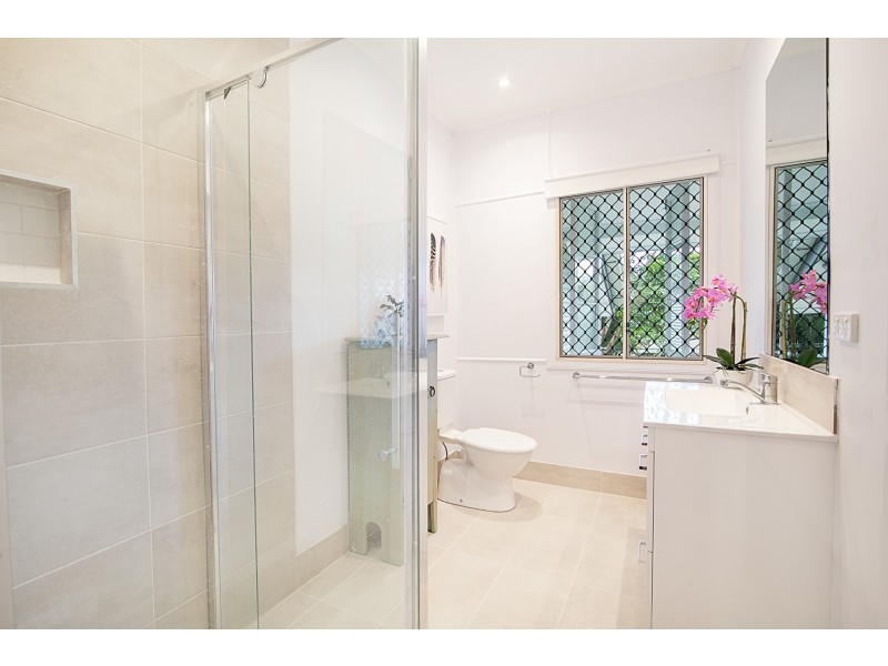 1 Irvine Street, East Ipswich QLD 4305