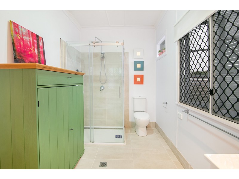 1 Irvine Street, East Ipswich QLD 4305