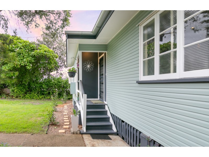 1 Irvine Street, East Ipswich QLD 4305