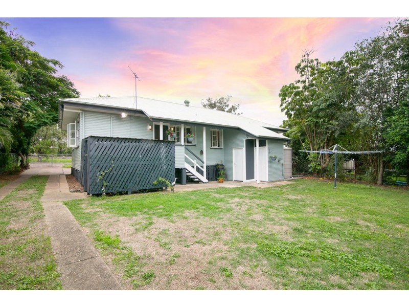 1 Irvine Street, East Ipswich QLD 4305