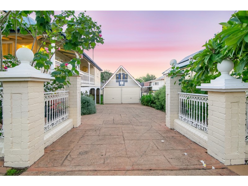 14 Panton Street, Woodend QLD 4305