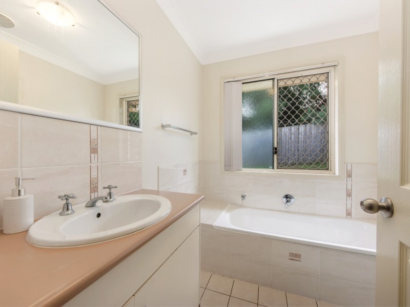 19 Tulipwood Close, Brassall QLD 4305