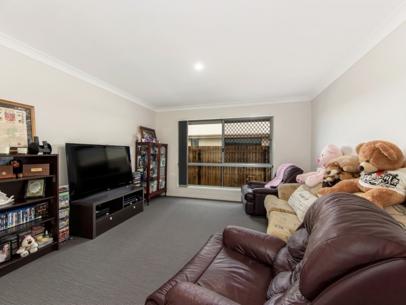 21 Fyfe Street, Walloon QLD 4306