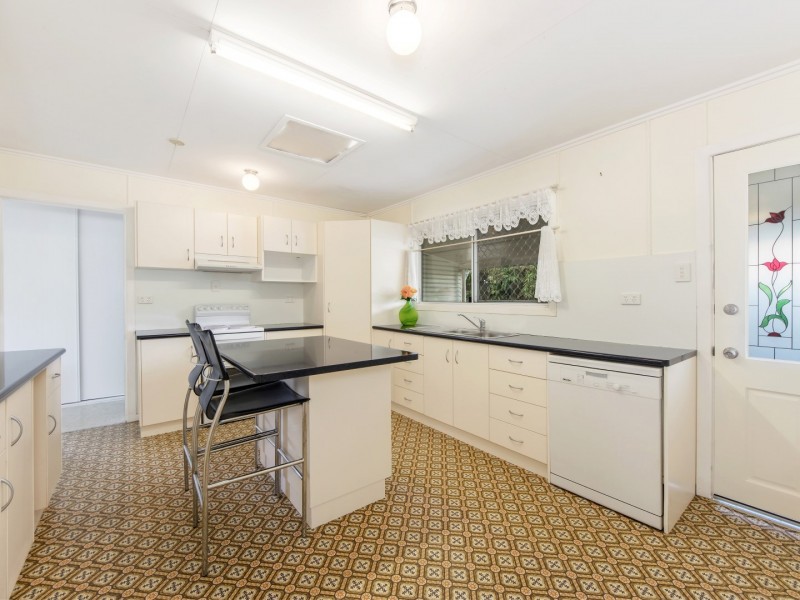 8 Walloon Road, Rosewood QLD 4340