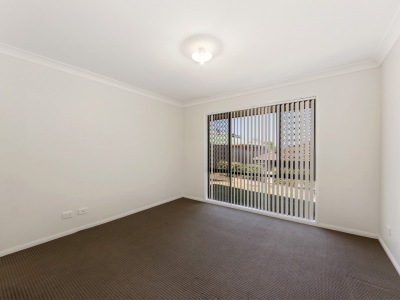 8b Phoenix Court, Churchill QLD 4305