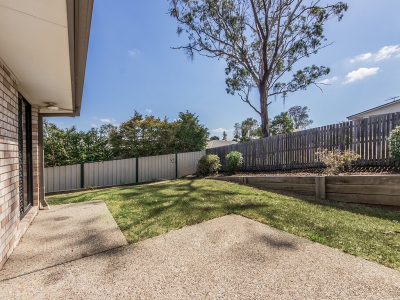 8b Phoenix Court, Churchill QLD 4305