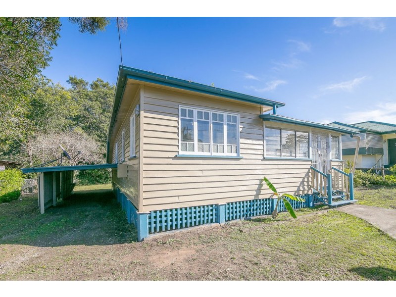 21 Russell Street, Silkstone QLD 4304