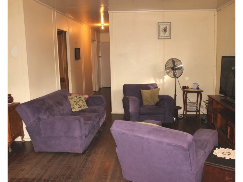 1 Finch Street, Leichhardt QLD 4305