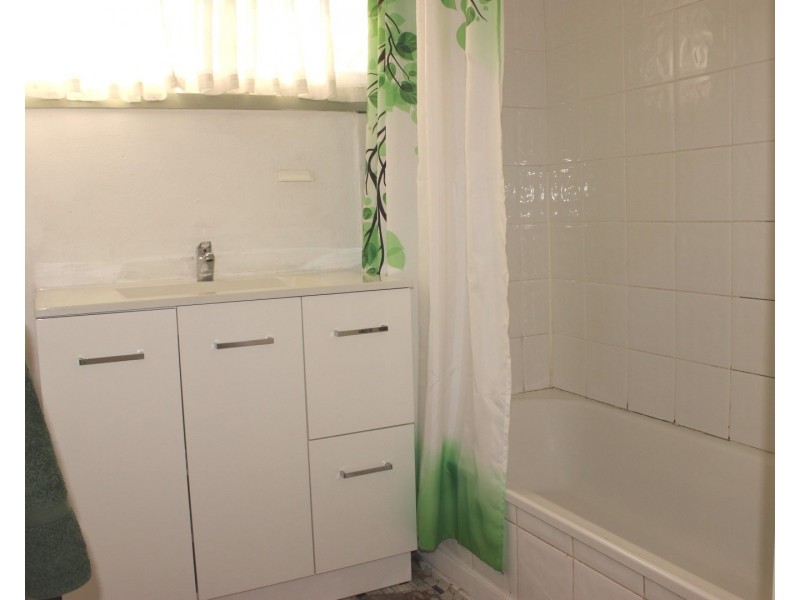 1 Finch Street, Leichhardt QLD 4305