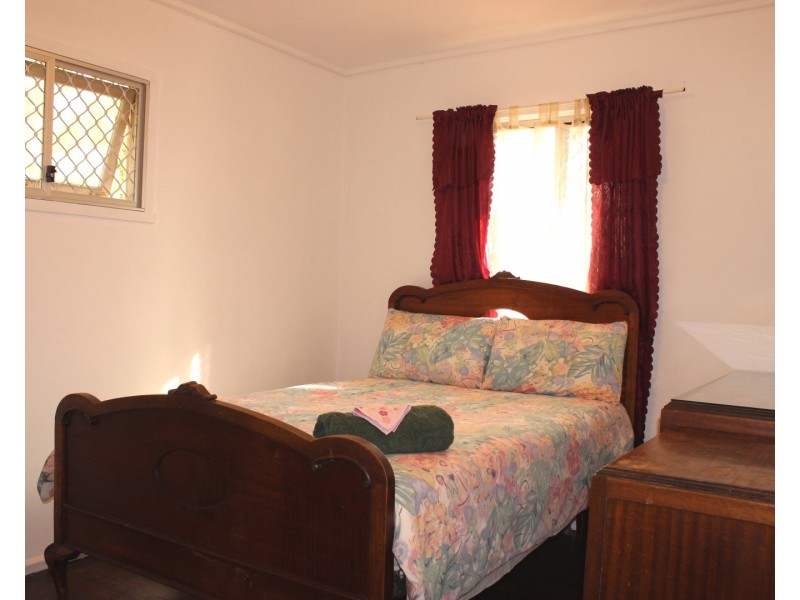 1 Finch Street, Leichhardt QLD 4305