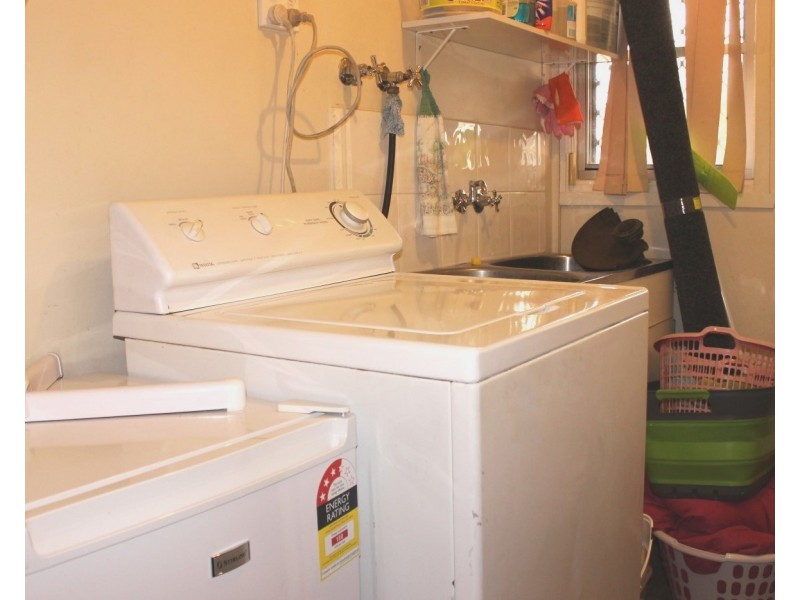 1 Finch Street, Leichhardt QLD 4305