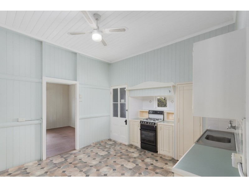 86 Jacaranda Street, East Ipswich QLD 4305