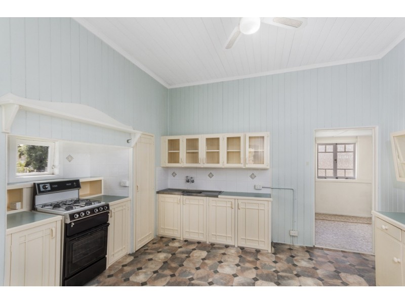 86 Jacaranda Street, East Ipswich QLD 4305